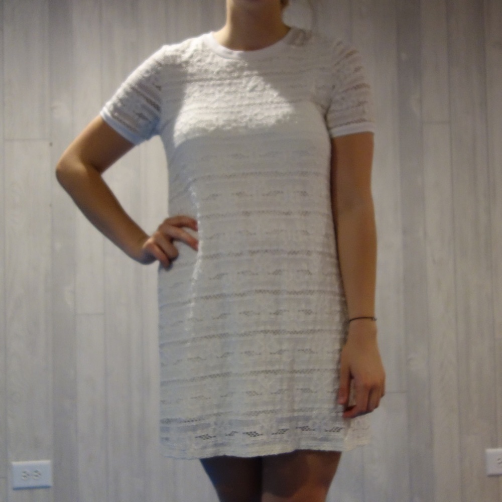 White lace stretch shift dress